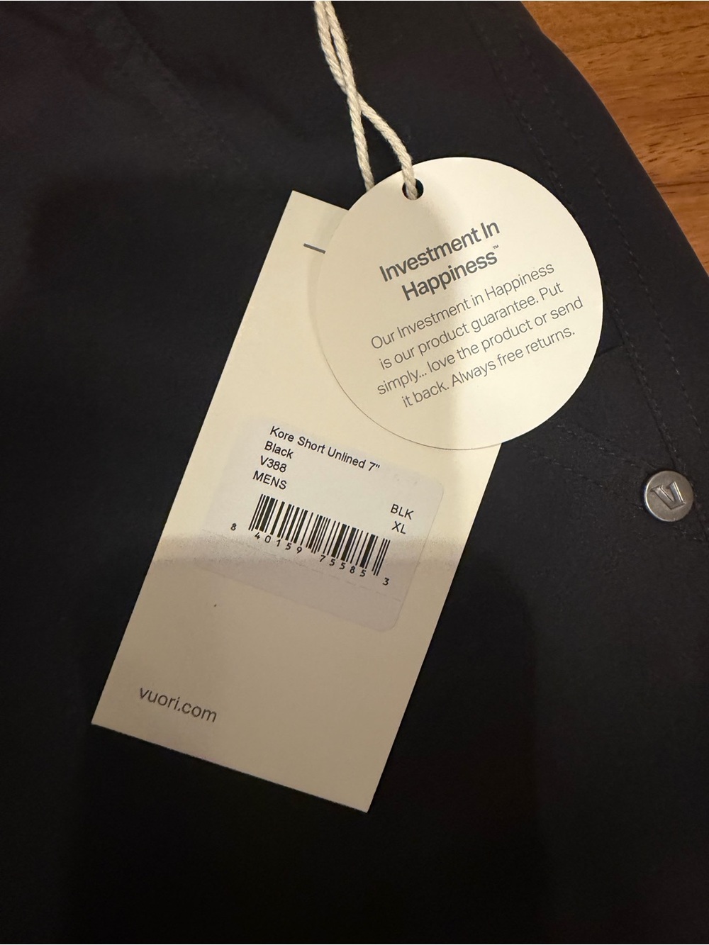 Vuori Black Kore Short 7” Unlined - Picture 2 of 4
